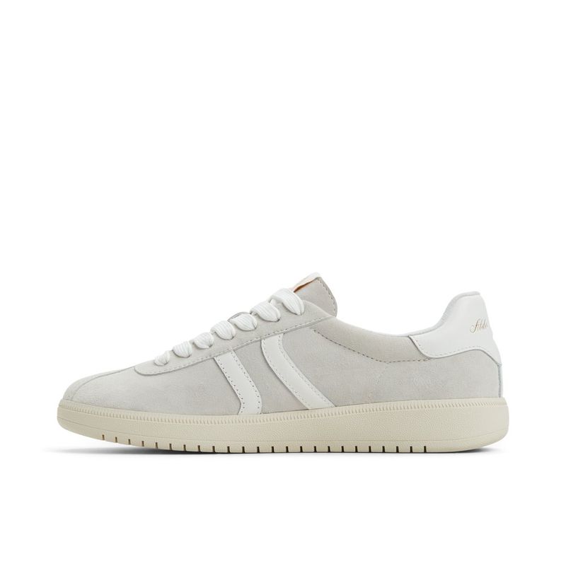 CHICSNEAKER050.4